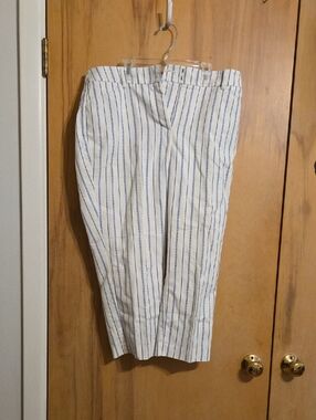 Chico's So Slimming Crop Pants Size 1, Or 8